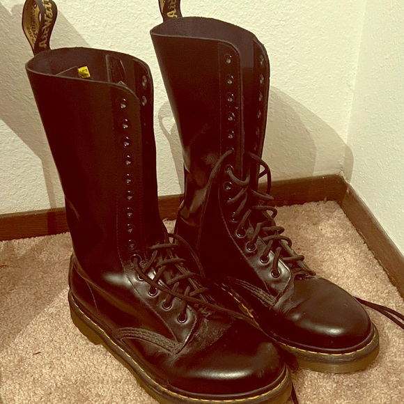 Dr. Martens Shoes - Doc martens